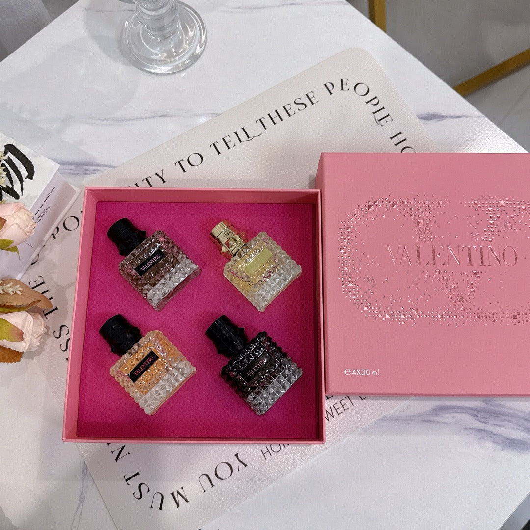 Valentino Donna Born In Roma Perfume Gift Set For Women