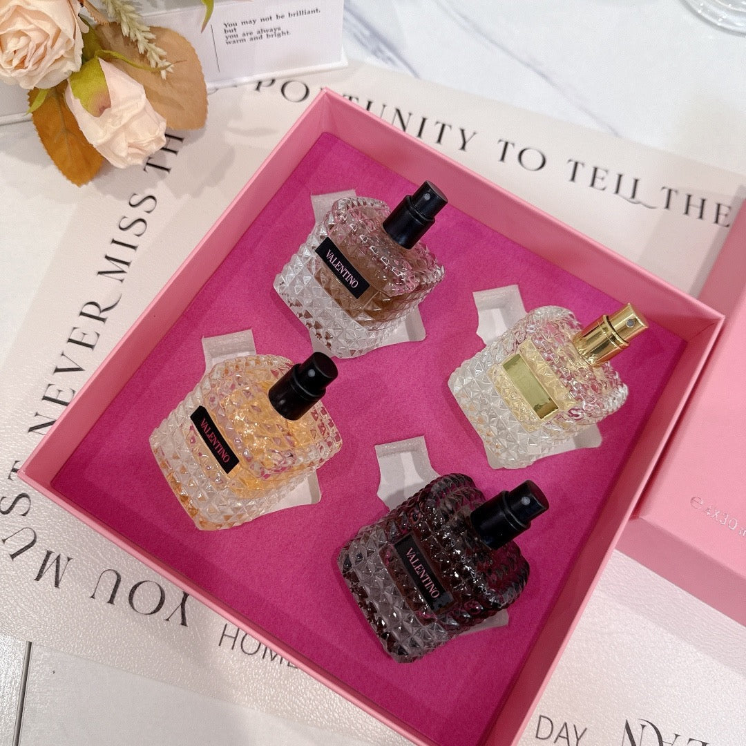Valentino Donna Born In Roma Perfume Gift Set For Women